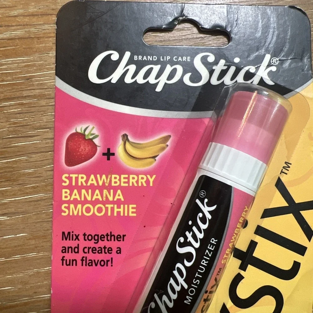 CHAPSTICK STRAWBERRY BANANA SMOOTHIE MIXSTIX CREATE A FUN FLAVOR RETIRED